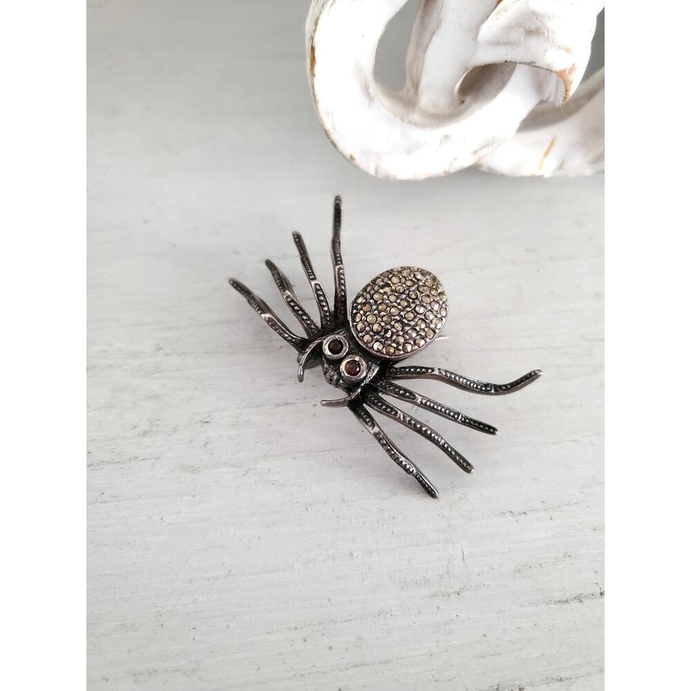 Vintage Sterling Silver Marcasite Spider Brooch - Picture 2 of 8